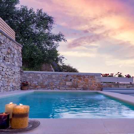 Olga'S Filoxenia - Villa Aladanos-Private Pool And Heated Jacuzzi Maherí Kültér fotó